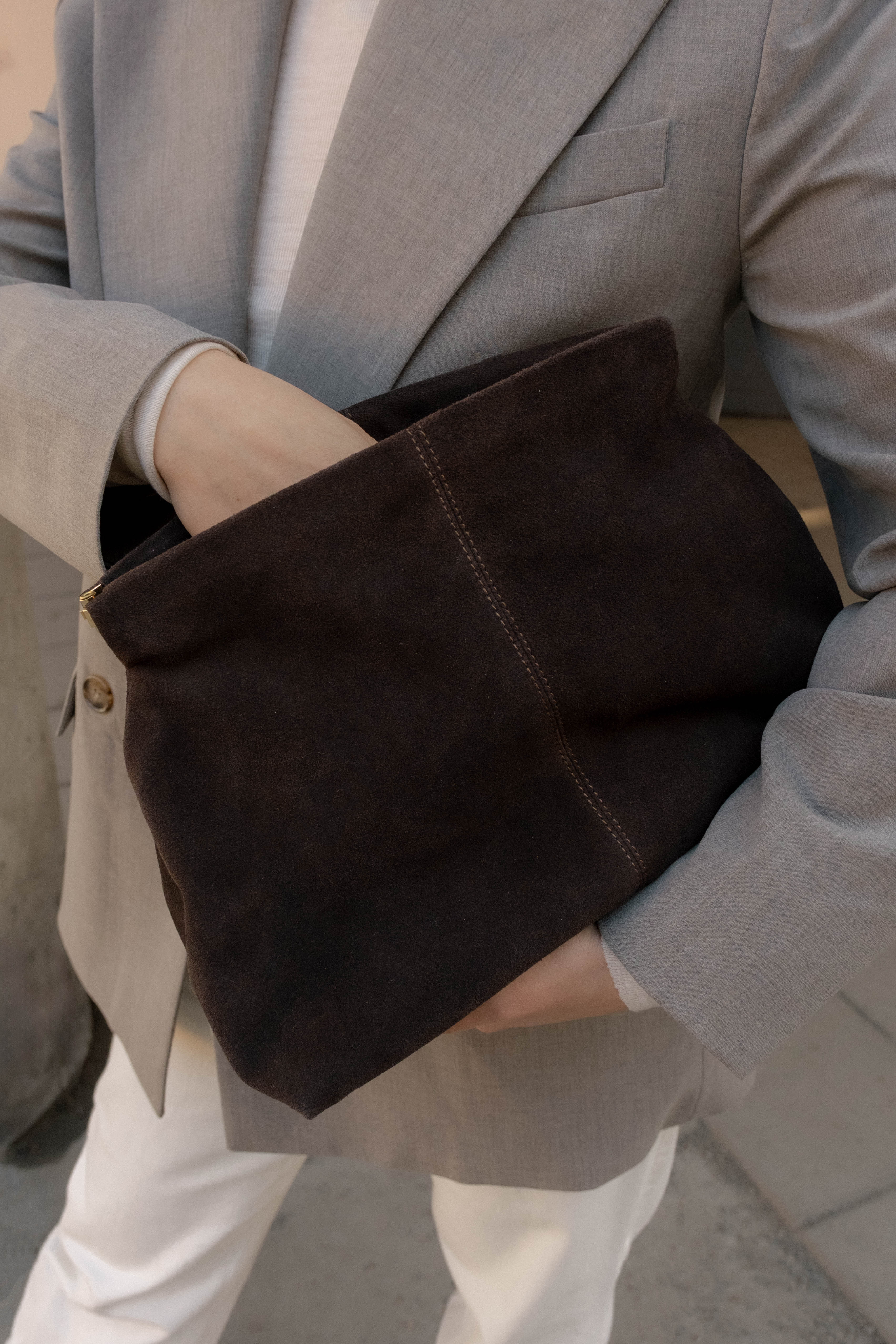 Clay Clutch Suede Chocolate - Image 7