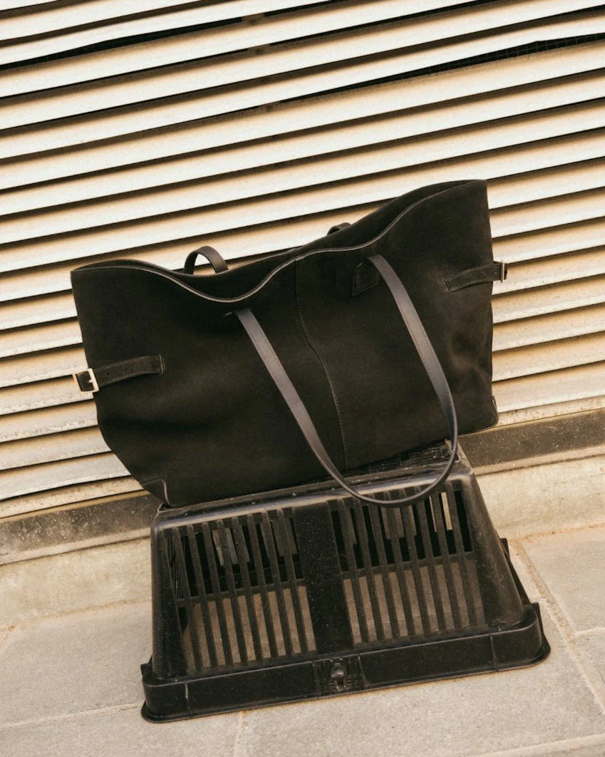 Lesley Tote Bag Suede Black - Image 7
